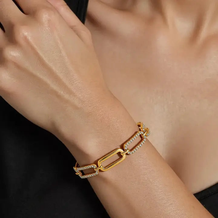 Évasion 18K Gold Non-Tarnish Glam Rhinestone Chain Bracelet